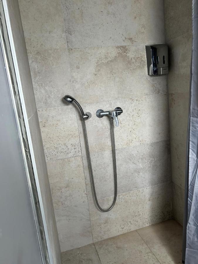 Hostel Balkan Express Загреб Экстерьер фото